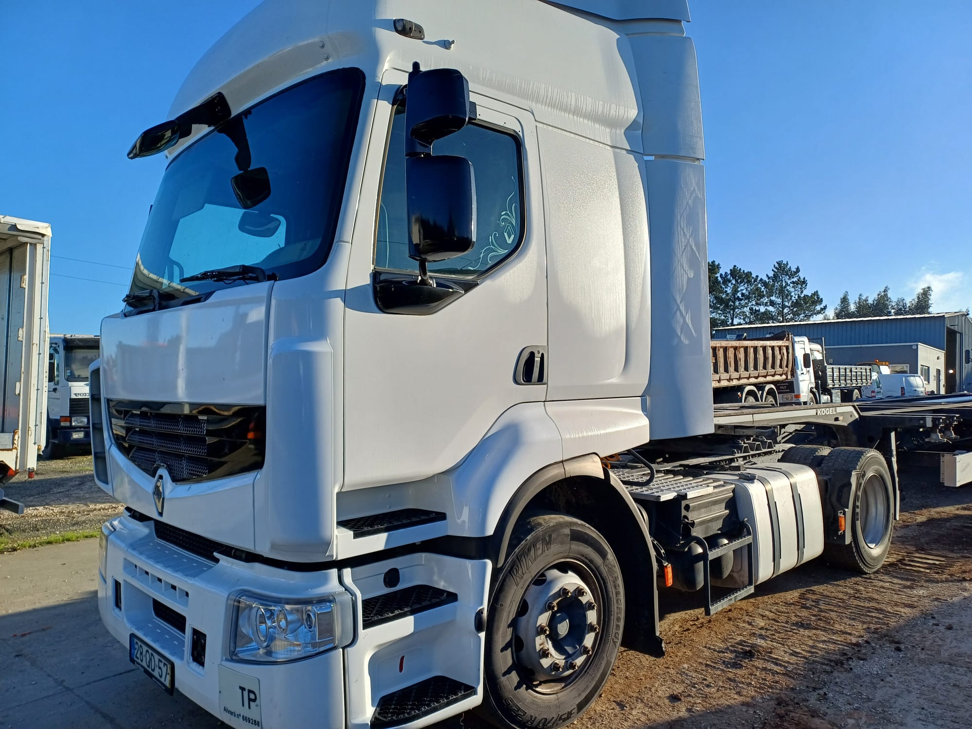 Renault Modelo 460- Ano 2011 